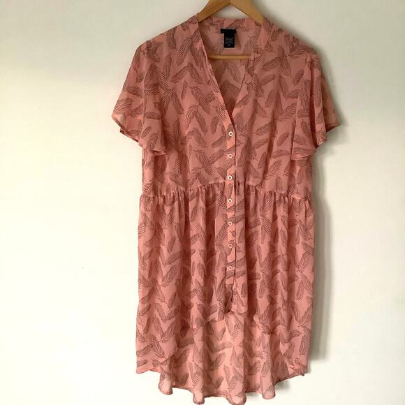Torrid Pink Hi-Lo Lexie Babydoll Chiffon Feather Print Sheer Tunic Sz 10 M/L 00 - Picture 1 of 10